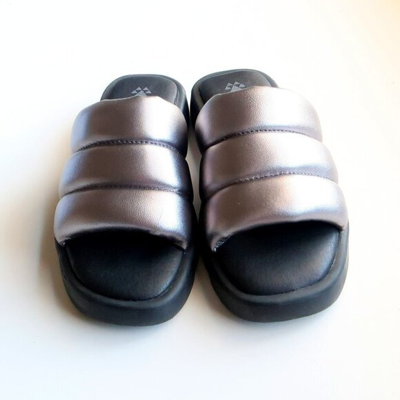 COUGAR Julep Silver Metallic Leather Water-repellent Puffy Slide Flat Sandals - Picture 13 of 16